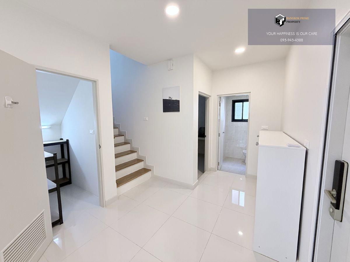 picture Centro Bangna | Two-storey detached house with furniture and appliances throughout the house 两层独立式住宅,屋内家具和电器一应俱全 #2025112813227 - 10/18