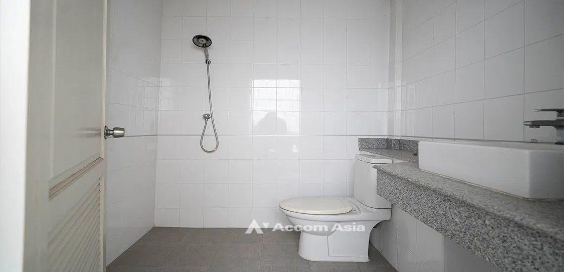 รูป 🔼🔽 AccomA 📩 4 storey townhouse for rent, perfect for home office in Sukhumvit, Bangkok near BTS Phrom Phong (AA20475) - รูปที่ 15/17