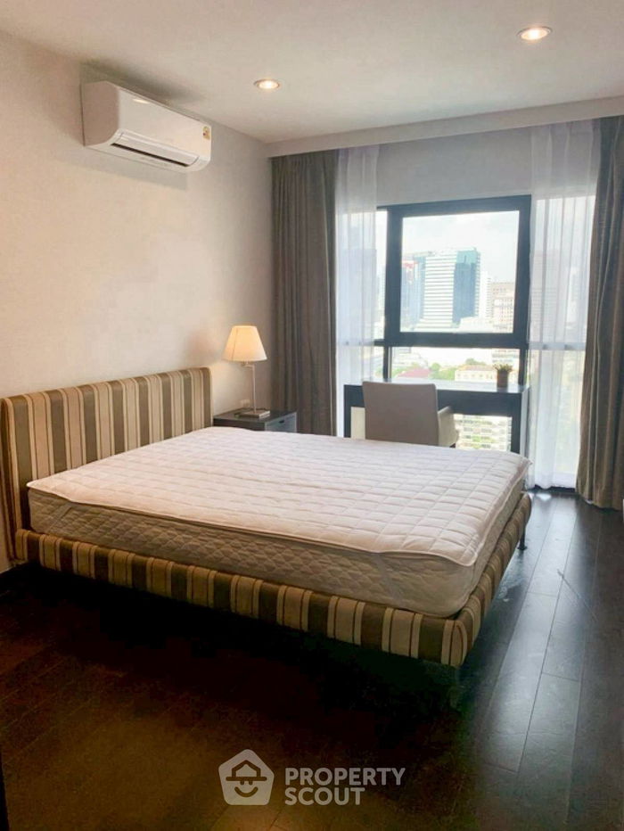 picture 2-BR Condo at Sathorn Gardens near MRT Si Lom (ID 2453475) - 3/11