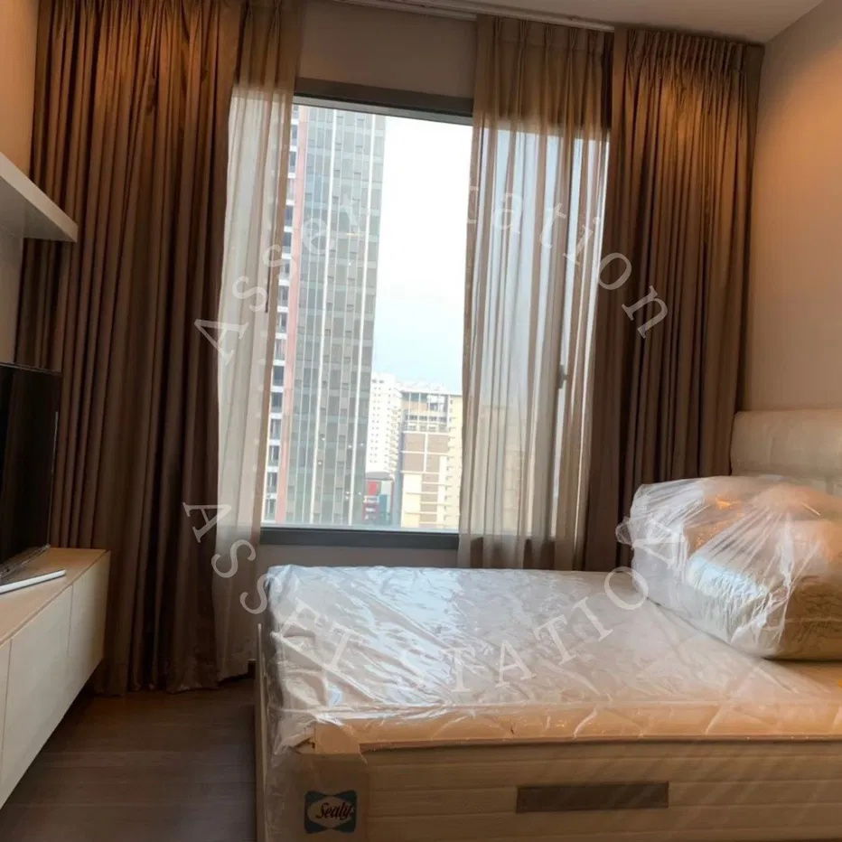 picture Urgent! Q Asoke for rent, near MRT Phetchaburi - 8/18