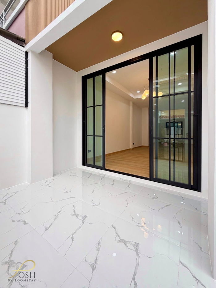 picture Phanason Villa Borrae, Wichit – A renovated and fully extended townhouse in a prime, convenient location near Muang Thong and local amenities. - 32/34