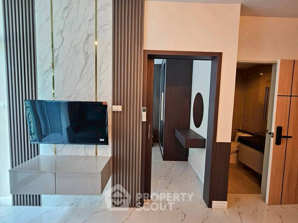 picture 1-BR Condo at The Twin Tower close to Jomtien Beach (ID 2451371) - 6/8