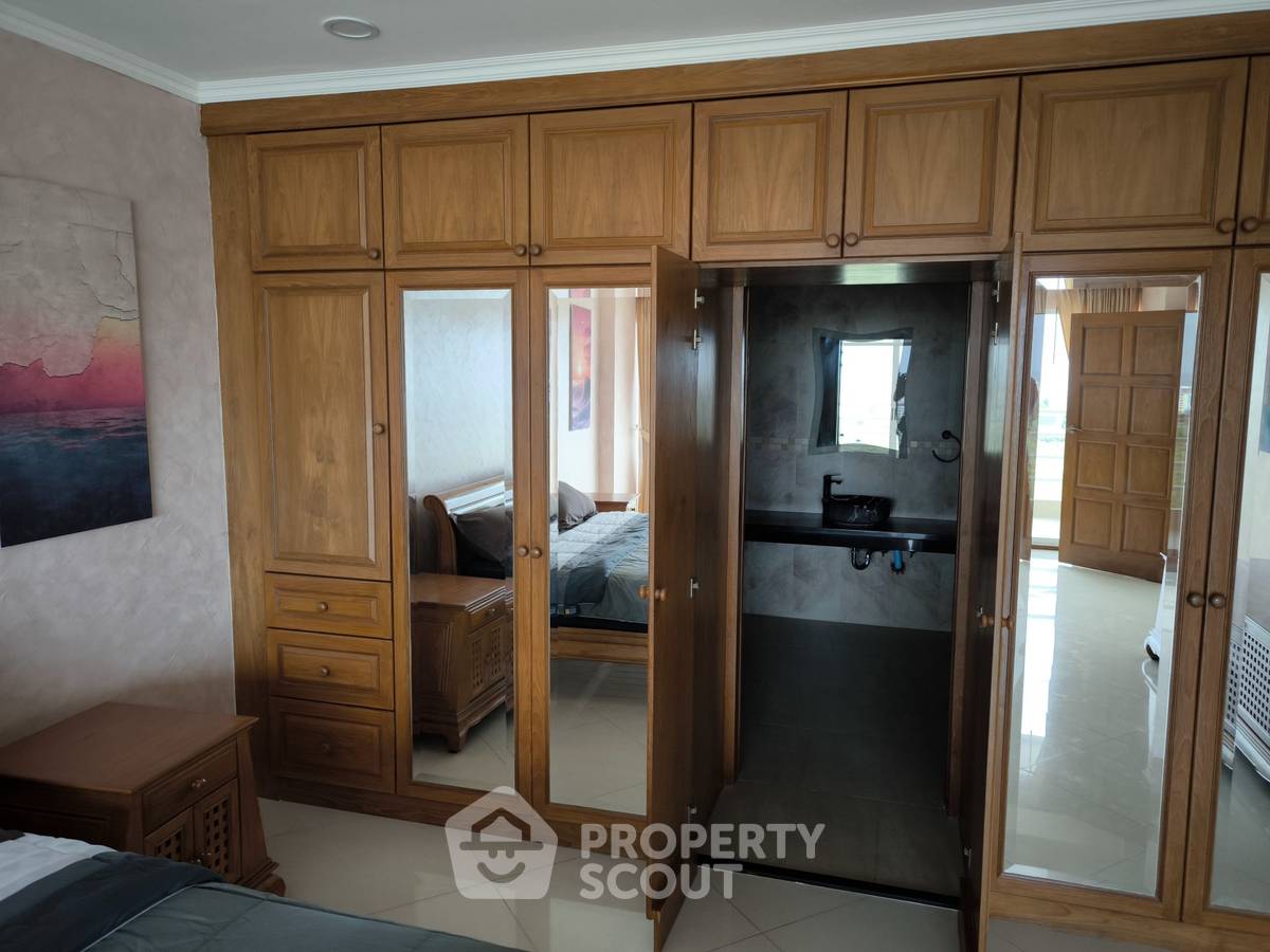 picture 1-BR Condo at View Talay 5 Condominium Jomtien close to Jomtien Beach (ID 2450492) - 8/31