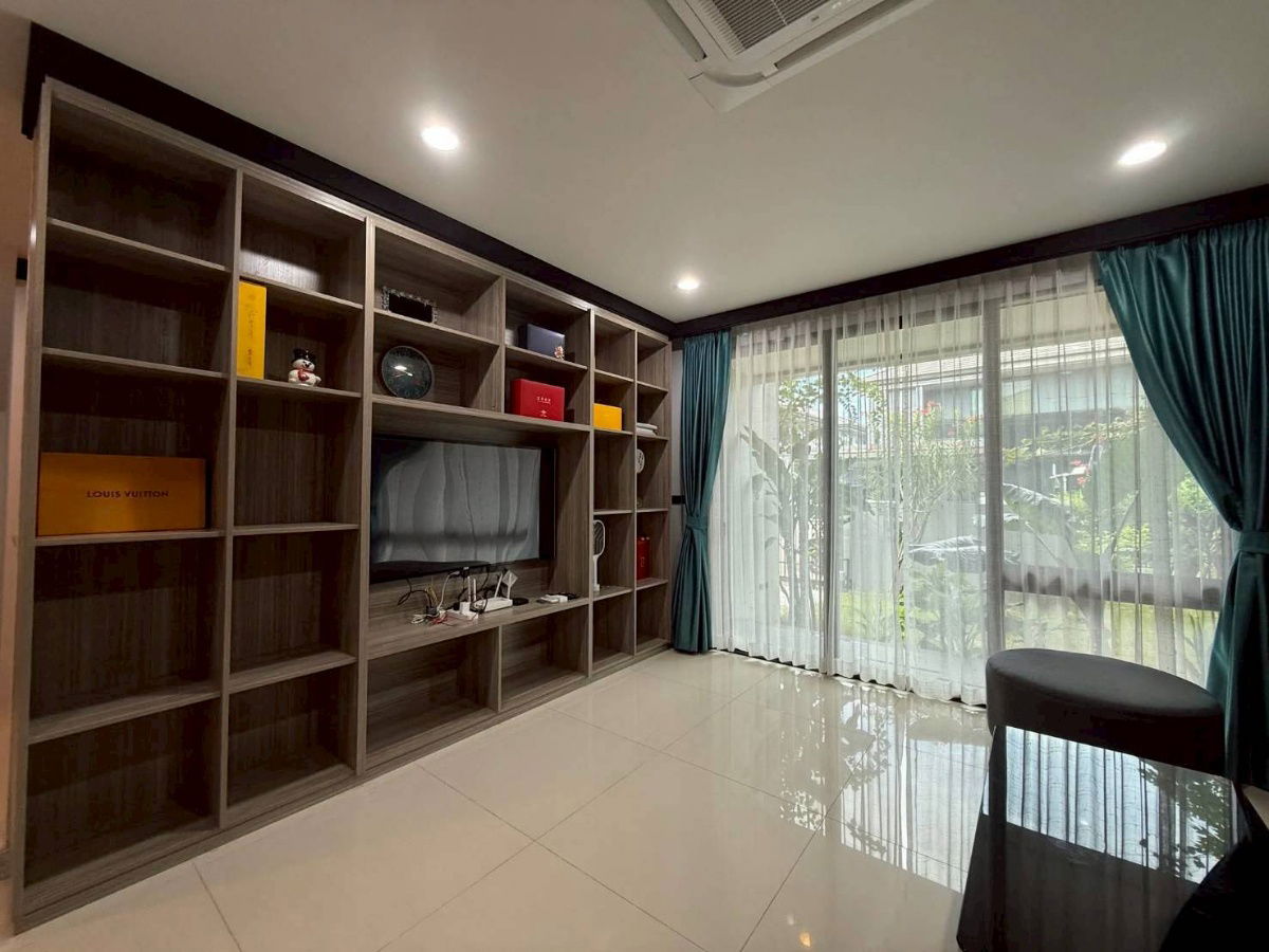 picture For rent Setthasiri Krungthep Kreetha2  4bedroom 4bathroom - 6/15