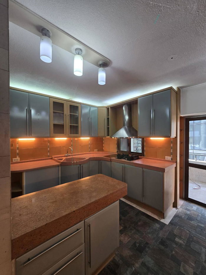 picture For Rent Condo SITHAKARN CONDOMINIUM Building 1, Floor 5,2 bed room, Room size 245 sqm - 6/8