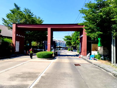 Townhouses for rent : Vacant house for rent near Mega Bangna Vacant house for rent near Mega Bangna