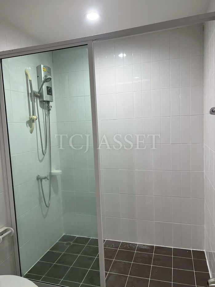 picture Townhouse for sale : The Connect Bearing Station Village , Soi Bearing 58, Sukhumvit 107 - 9/15