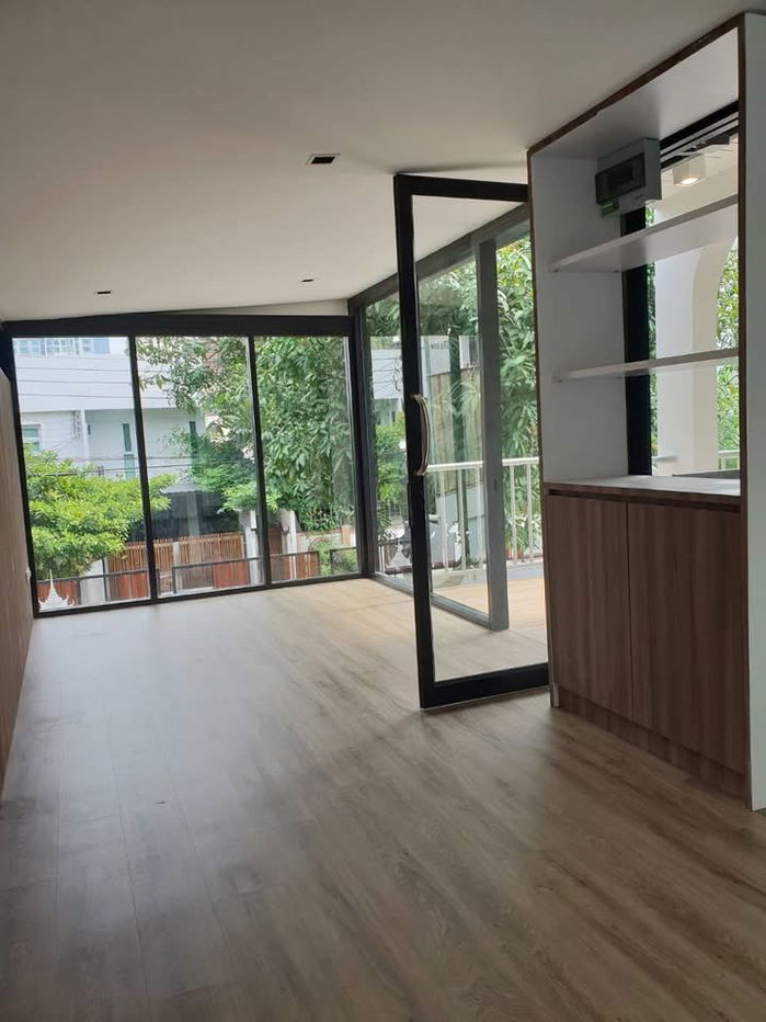 รูป LTH13635 – House/Commercial/Home Office for Rent | Sukhumvit 64 | 287 sqm | 4 Beds 4 Baths | 150K/Month | 2-Story | Near BTS Punnawithi | - รูปที่ 10/10