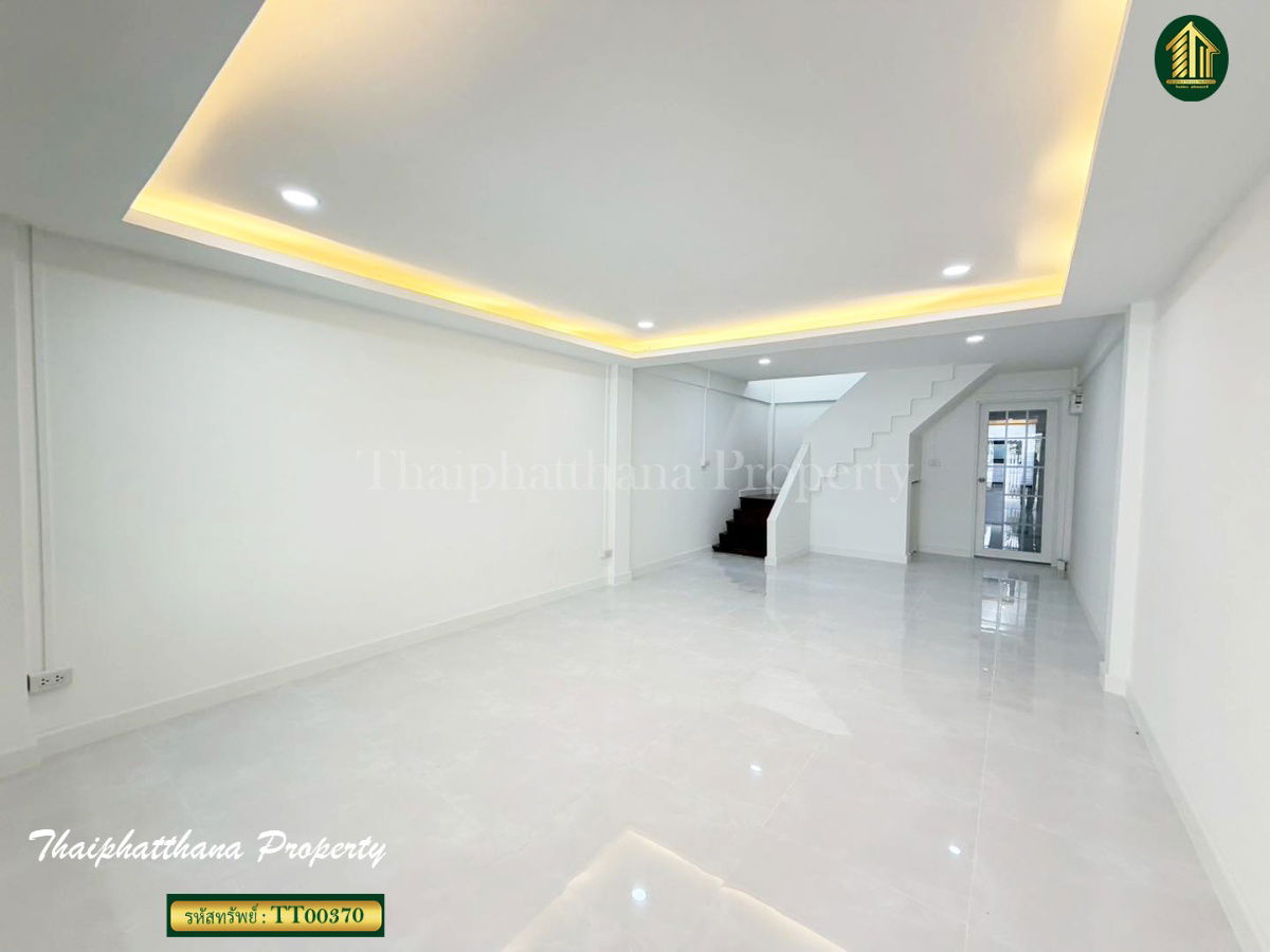 รูป ทาวน์เฮ้าส์รีโนเวทใหม่ ซอยเสนานิคม 1 ลาดปลาเค้า ลาดพร้าว กรุงเทพฯ - รูปที่ 3/12