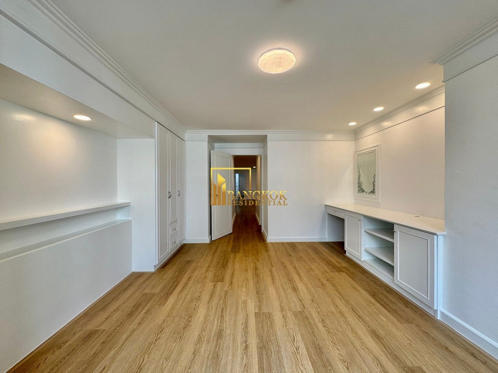 picture Wattana Heights | Beautifully Renovated 3 Bed Condo in Asoke - BR19206CD - 29/43