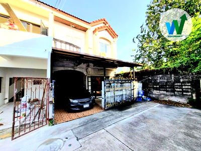 Townhouses for sale PraCha Rat Road Nonthaburi : For Sale Townhouse Chor Rungreuang 4