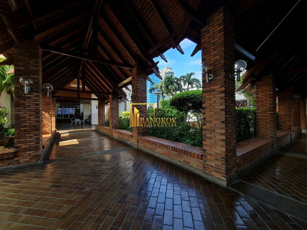 รูป Tai Ping Tower | Very Spacious 3 Bedroom Condo For Rent in Ekkamai - BR10668CD - รูปที่ 12/15