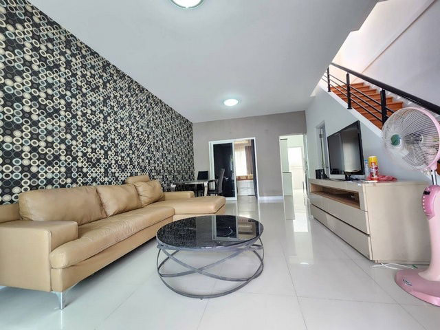 picture FOR RENT TOWNHOUSE PROPERTY 25000 BAHT per MONTH - 3/8