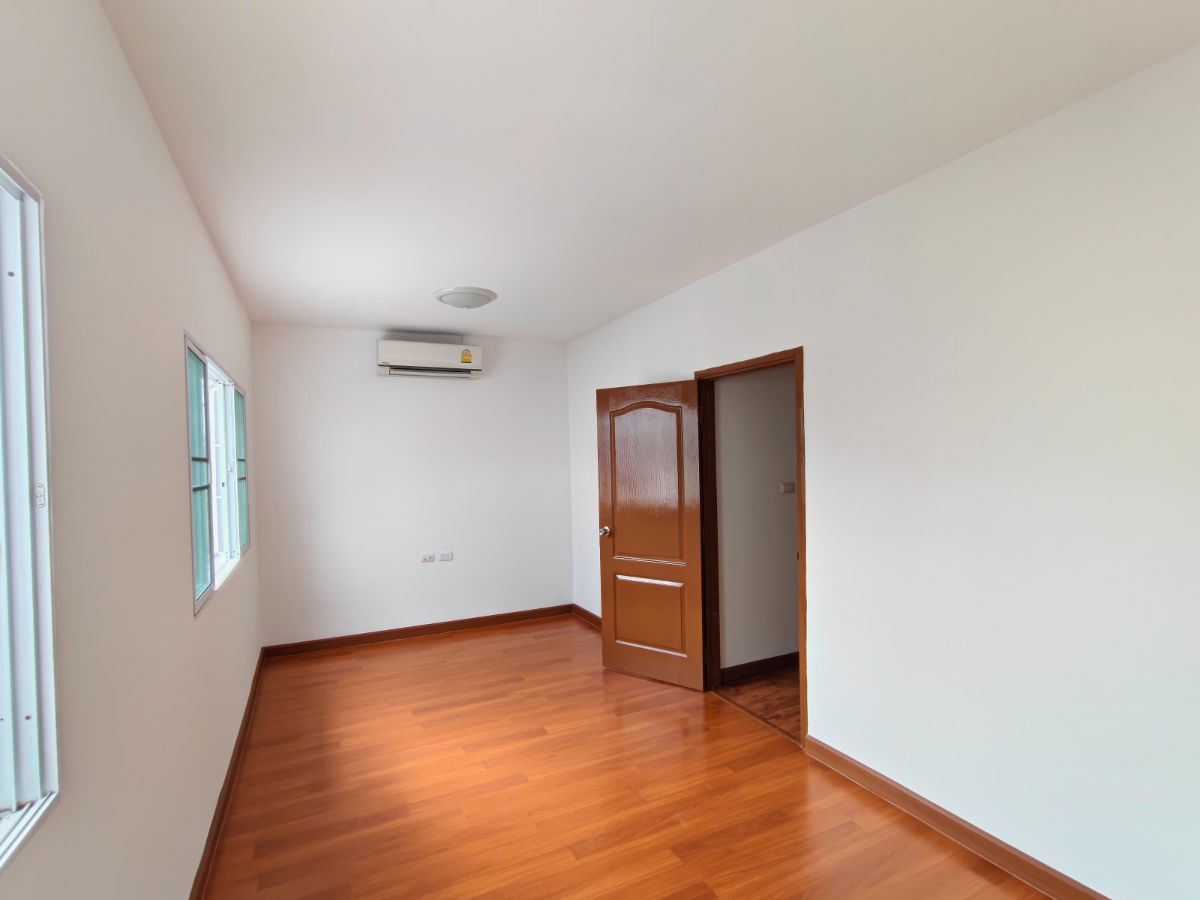 picture Pattaya Townhouse 3Bedroom 2Bathroom - 11/15