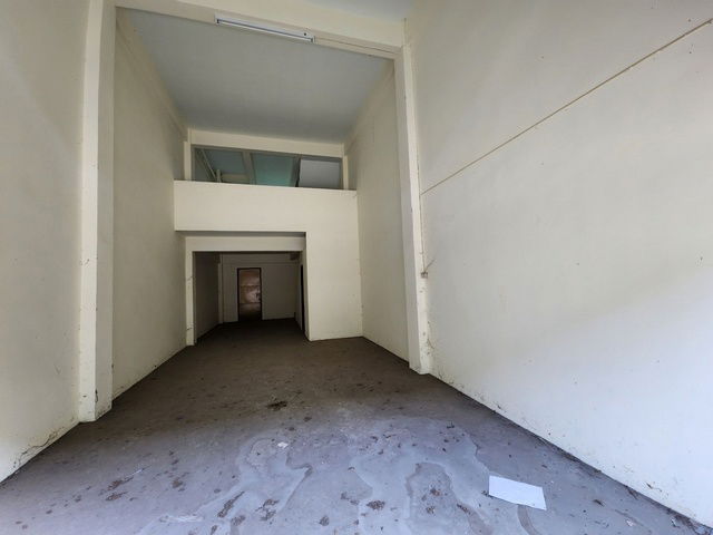 รูป ให้เช่าตึกแถว 2 ห้องติดกัน 40 ตรว. 3 ชั้น มีชั้นลอย ใกล้โรงเรียนอัสสัมชัญ แคมปัส พระราม 2 เหมาะเปิดบริษัท หรือทำการค้า - รูปที่ 2/8