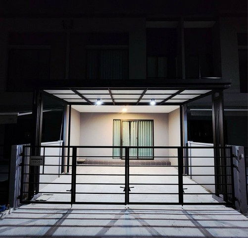 picture Town Home For Rent Pleno Sukhumvit-Bangna 2 Samut Prakan - 1/8