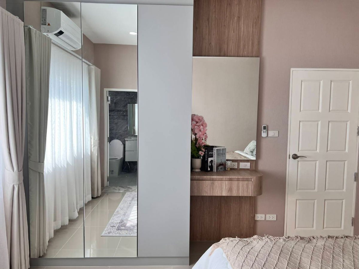 รูป บ้านเดี่ยว 3 ห้องนอน ขนาด 83 ตร.วา เรโนเวทใหม่ทั้งหลัง พร้อมสระว่ายน้ำ พร้อมอยู่ เมืองพัทยา - รูปที่ 23/31