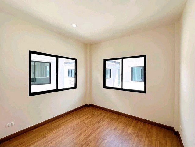 picture FOR RENT HOUSE PROPERTY 25000 BAHT per MONTH - 5/7