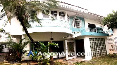 เช่าบ้านเดี่ยว เขตคลองเตย : 🔼🔽 AccomA 📩  3 BR House in Klong Tan (9007501)