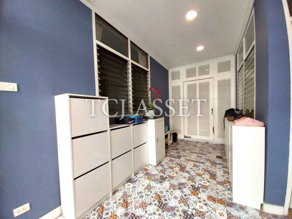 picture House for sale : Detached house on Soi Sukhumvit 81, next to BTS On Nut Station. - 8/19