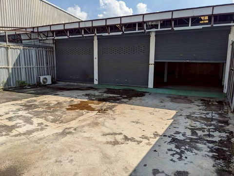Warehouse For Rent Chaloem Phrakiat Rama 9 Soi 30 Bangkok
