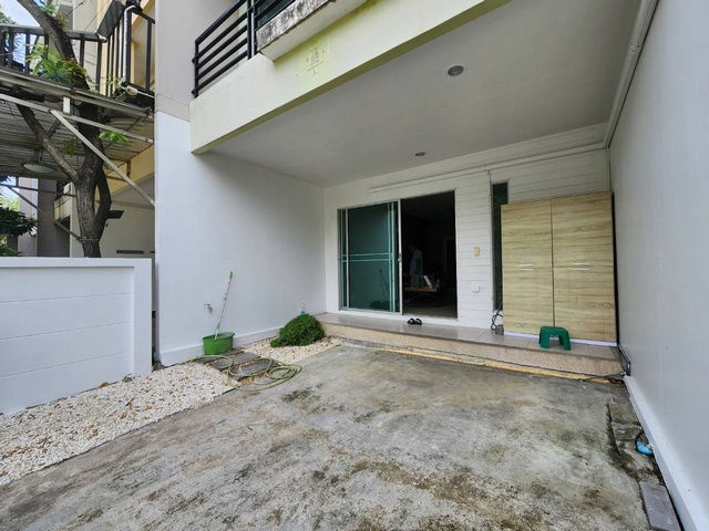 picture FOR RENT TOWNHOUSE PROPERTY 25000 BAHT per MONTH - 2/8