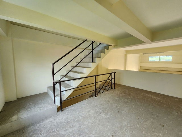 รูป ให้เช่าตึกแถว 2 ห้องติดกัน 40 ตรว. 3 ชั้น มีชั้นลอย ใกล้โรงเรียนอัสสัมชัญ แคมปัส พระราม 2 เหมาะเปิดบริษัท หรือทำการค้า - รูปที่ 3/8