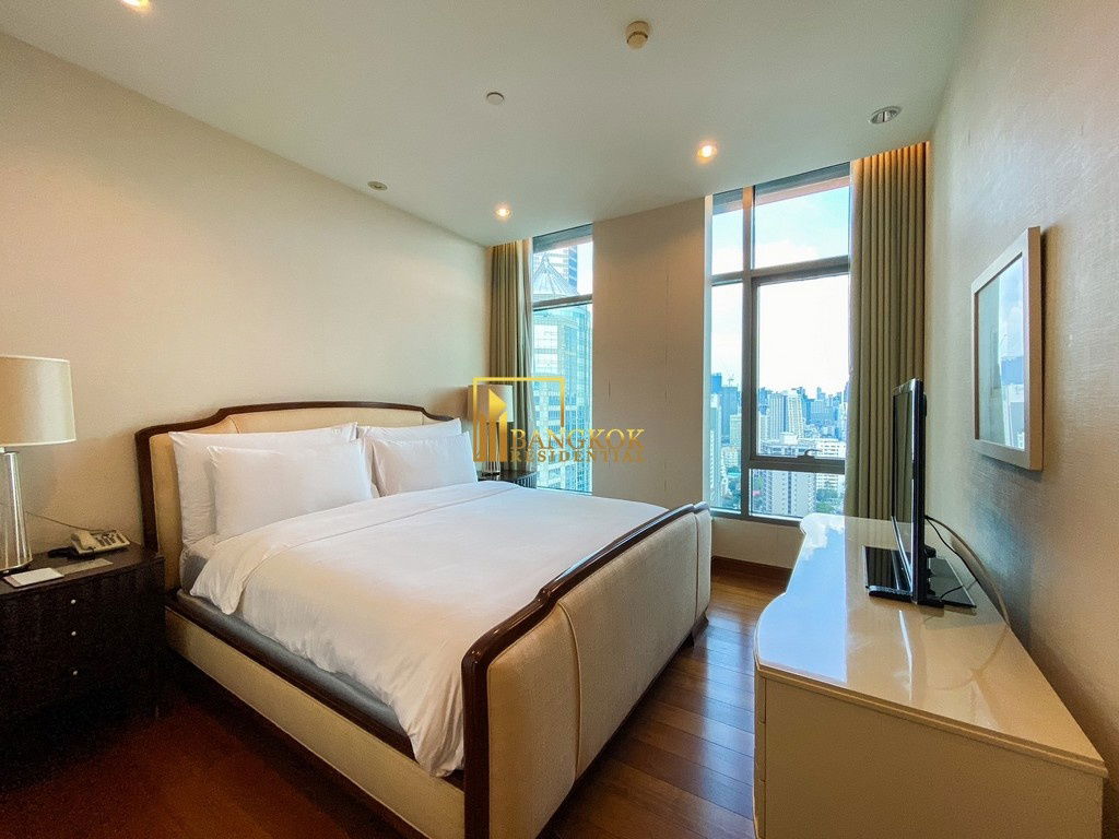 รูป Oriental Residence | 2 Bedroom Condo in Phloen Chit - BR11392CD - รูปที่ 8/32