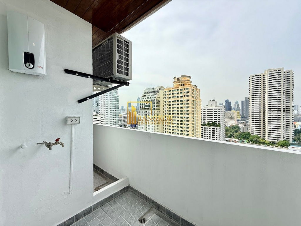 รูป Renovated 4 Bedroom Apartment For Rent in Sukhumvit 13 - BR20930AP - รูปที่ 39/53