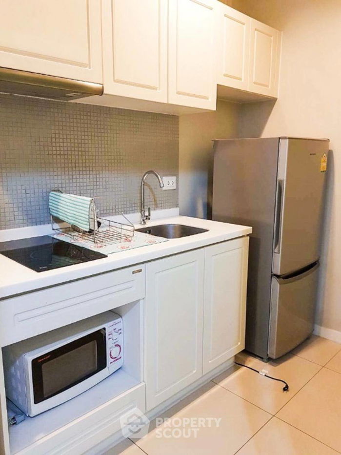 picture 1-BR Condo at Condolette Dwell Sukhumvit 26 near BTS Phrom Phong (ID 392354) - 4/8