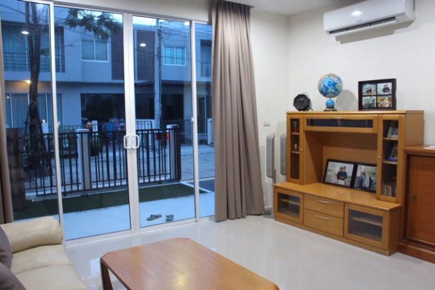 picture FOR RENT TOWNHOUSE PROPERTY 22000 BAHT per MONTH - 3/8