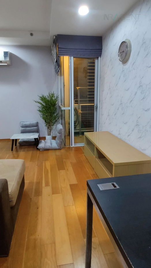 picture For rent condo THE LINE PHAHONYOTHIN PARK Building A, Floor 30,1 bed room, Room size 42.00 sqm - 4/8
