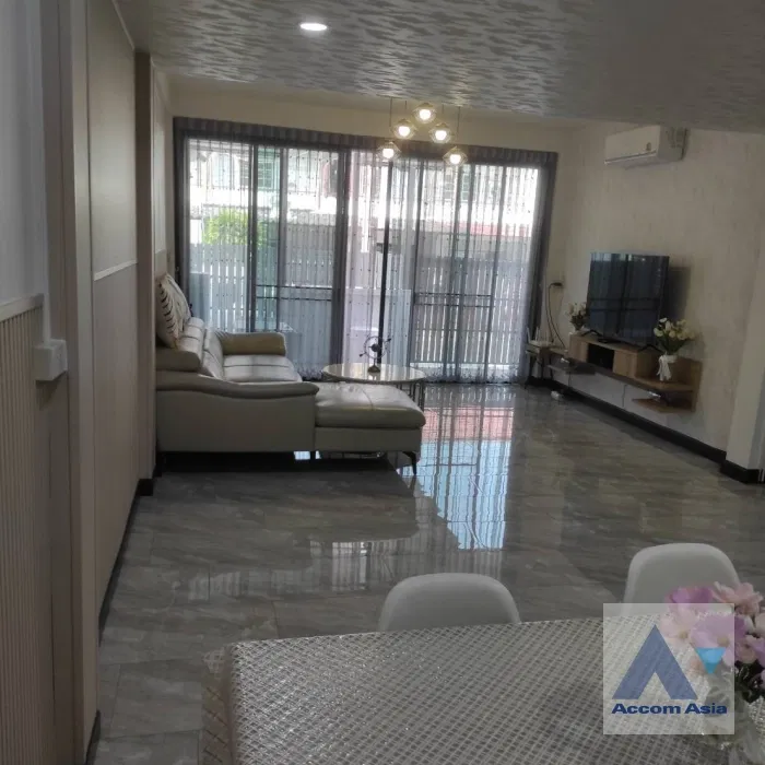 picture 🔼🔽 AccomA 📩  2 BR Townhouse @Moo Baan Klongtan Nivet (AA45106) - 2/8