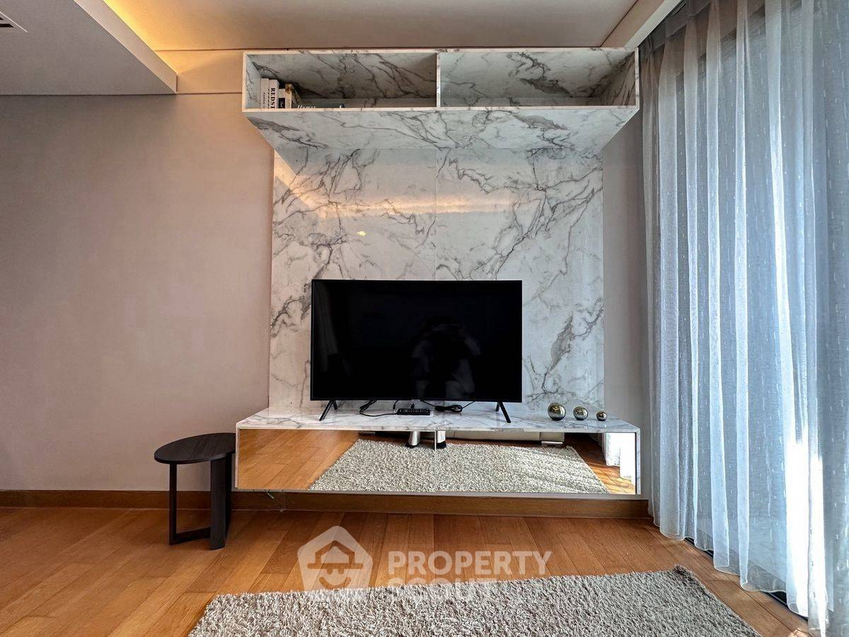 picture 2-BR Condo at The Lumpini 24 near BTS Phrom Phong (ID 2453481) - 4/19