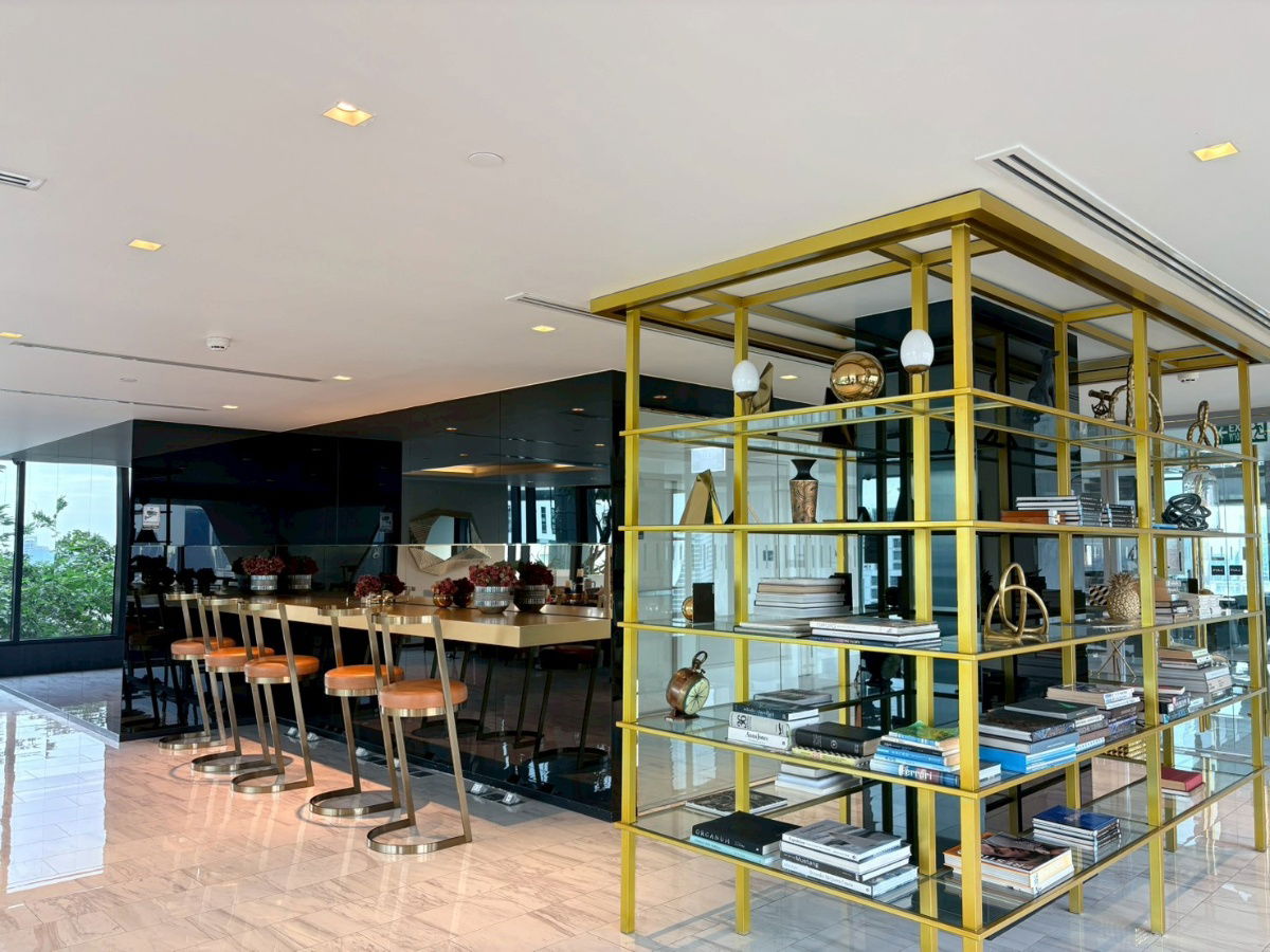 รูป Condo for RENT/SALE  at Q Chidlom    DUPLEX Size 79.85 sqm. 2 bed 2 bath   High Floor , fully furnished.  - รูปที่ 26/28