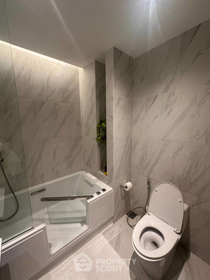 picture 1-BR Condo at The Room Sukhumvit 38 near BTS Ekkamai (ID 2452803) - 16/16