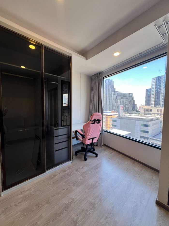 picture Luxury condo SOHO Bangkok Ratchada near MRT Huai Khwang - 10/19