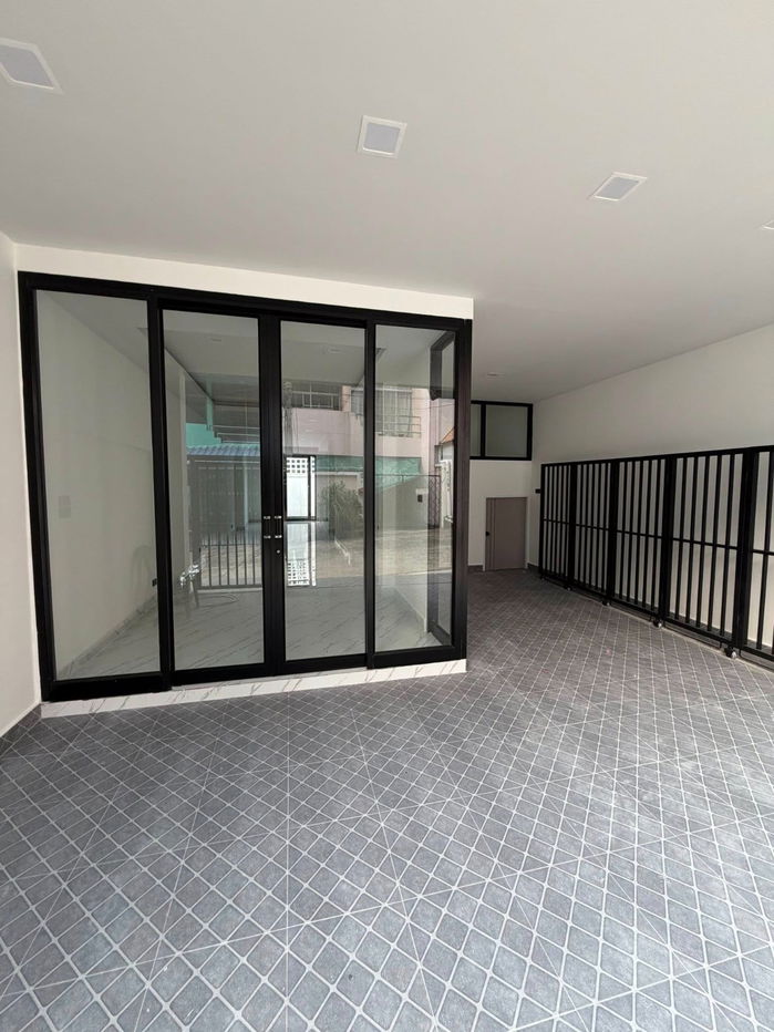 picture 3-Storey Townhome for Sale in Pattaya – Fully Renovated & Move-in Ready! - 15/40