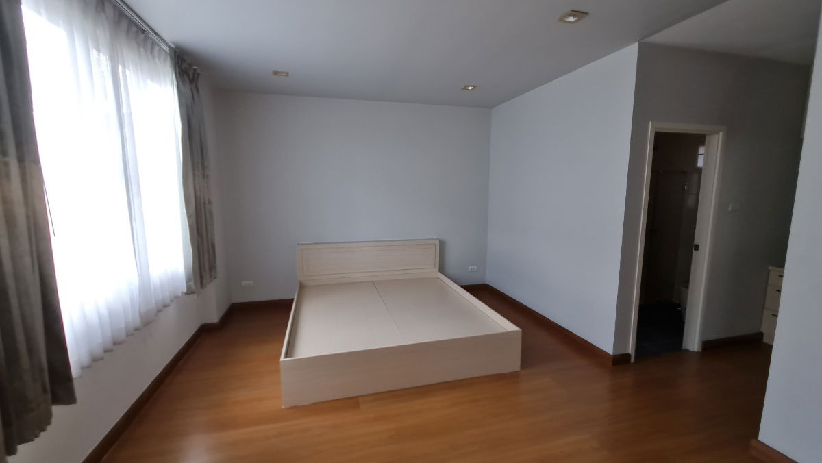 picture RENT! 3-Storey Corner Semi-Detached House, Grand I-Design Vibhavadi | 39.4 Sq. Wah | Near Tollway/2 MRT Lines | 39,000 Baht/Month - 36/42