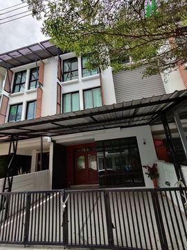 Townhome for rent: Areeya Mandarina Sukumvit 77 (SPSAD3650)