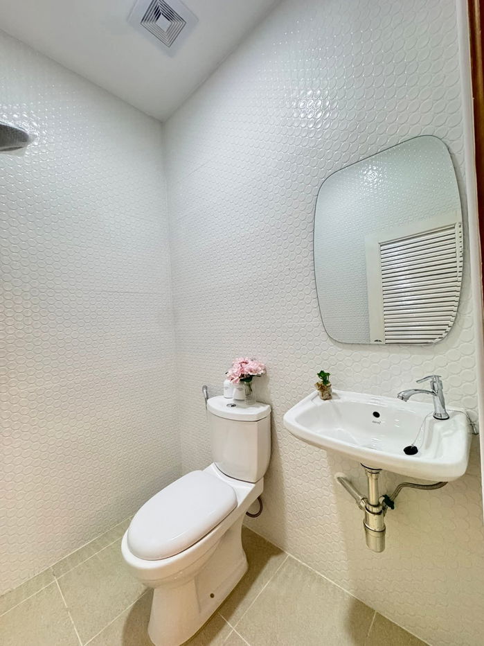 picture Townhouse in Soi Siam Country Club in the center of Pattaya CIty , 2beds 1baths  - 8/16