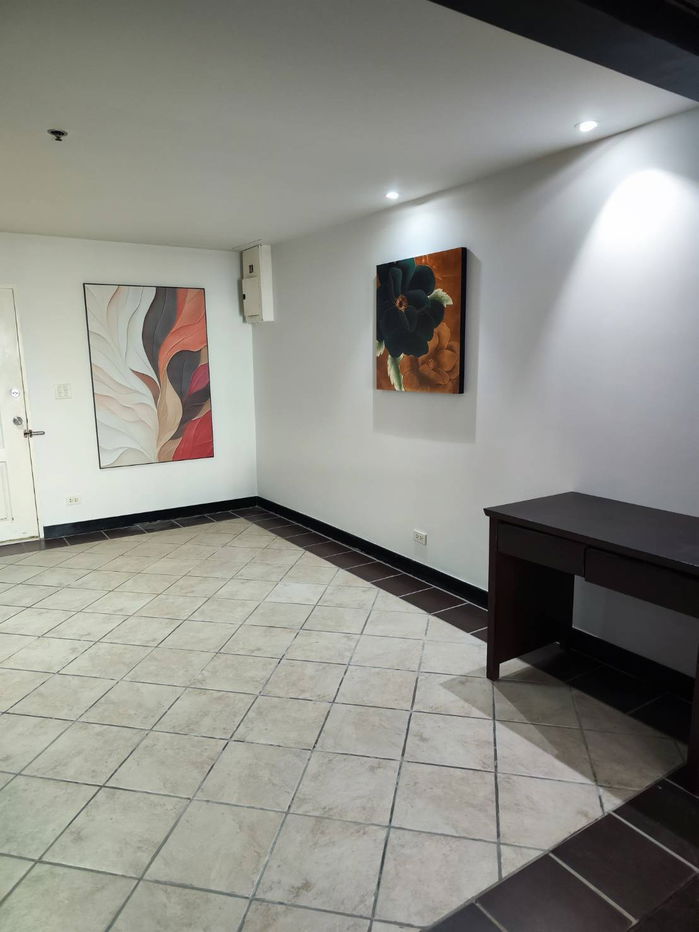 picture For Rent condo State Tower fully furnished (S15-1095) - 9/20