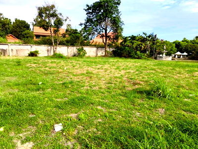 ขายที่ดิน : ถูกที่สุด!! ที่ดินสี่เหลี่ยมสวยงามถมเรียบร้อยแล้ว พร้อมสาธารณูปโภค บรรยากาศยอดเยี่ยม