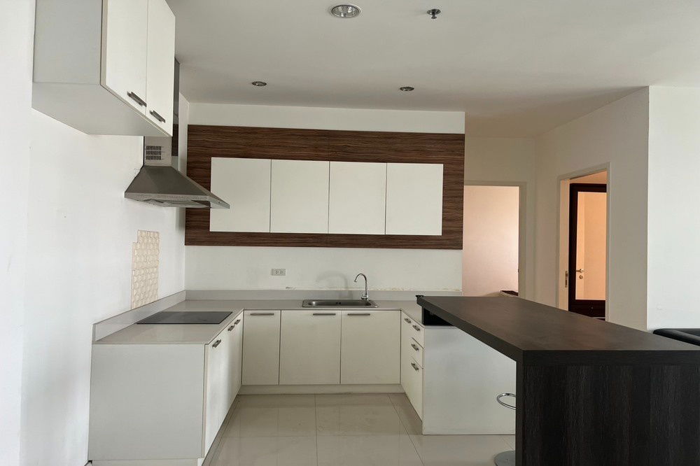 picture 🔥 For Sale ! high floor 10+, Good location, Convenient travel!! Code C20251100043...The Four Wings Residence, 3 bed, 3 bath, furnished, Special Deal! - 3/7