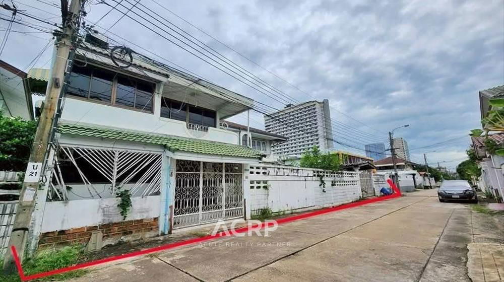 picture Land for sale with old house, Thawornniwet Village 1, Soi Bangna-Trad 14, potential location - 4/9