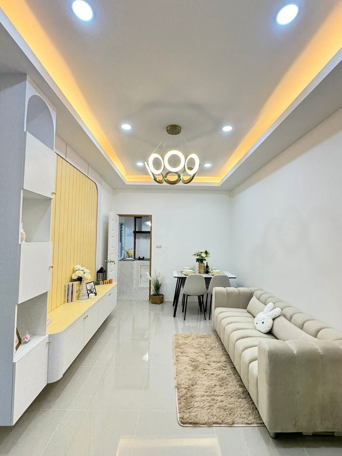 picture Townhouse in Soi Siam Country Club in the center of Pattaya CIty , 2beds 1baths  - 5/16