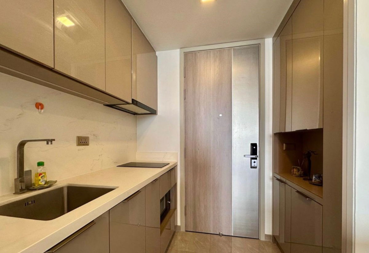 picture For sale: One Nine Five Asoke - Rama 9, beautiful, fully furnished, high floor, near MRT Rama 9. Interested? Add me on Line @841qqlnr - 8/13