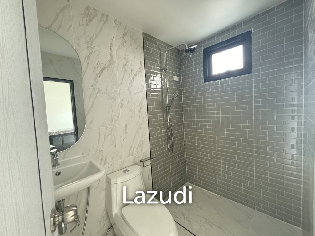 picture Thai Freehold- Charming 2-Bedroom Townhouse near Boat Avenue - 11/18