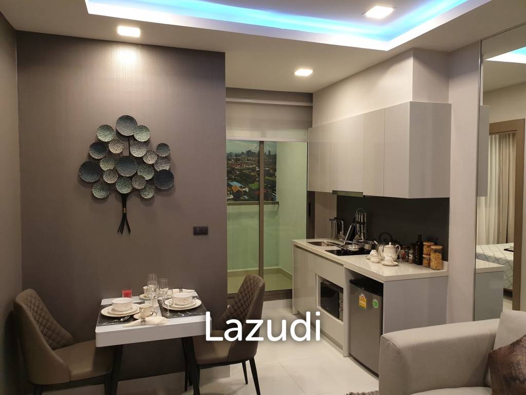 รูป ใหม่เอี่ยม อาคาเดีย เซ็นเตอร์ สูท สำหรับขาย - รูปที่ 2/13