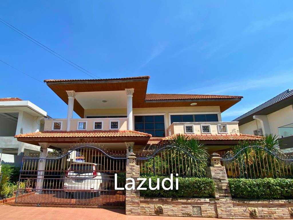 picture 4 Bedrooms 3 Bathrooms 250 SQ.M. Eakmongkol 2 - 29/36